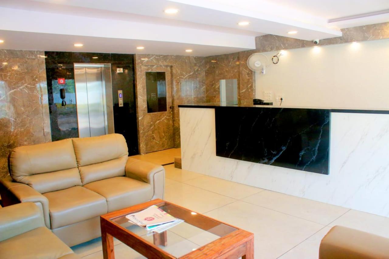 Hotel Sakura Inn Hosur Bagian luar foto