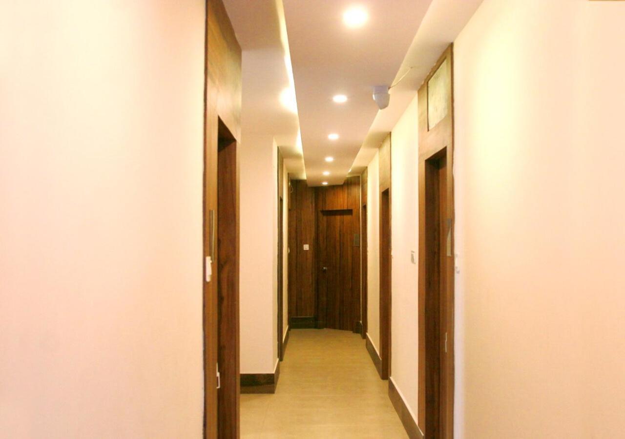 Hotel Sakura Inn Hosur Bagian luar foto